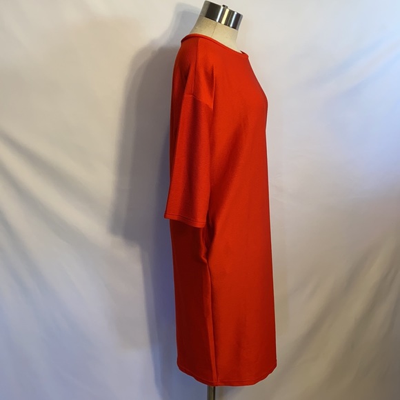 Red Small Venus knee high dress - Picture 4 of 10